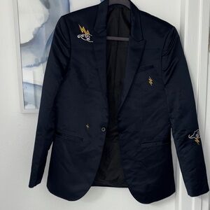 Stylish Black Blazer with Embroidered Accents